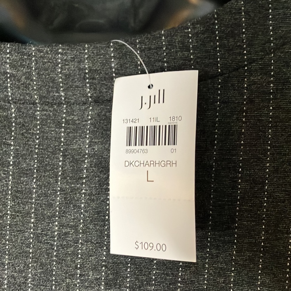 Pinstripe women’s dress - Picture 4 of 6